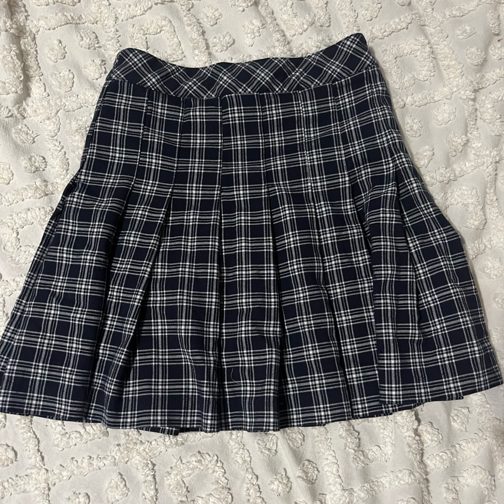 Navy pleated plaid mini skirt